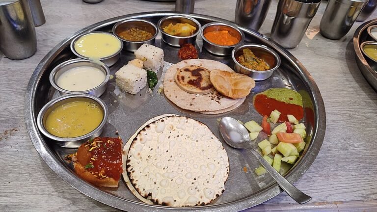 960px Authentic gujarati thali 768x432