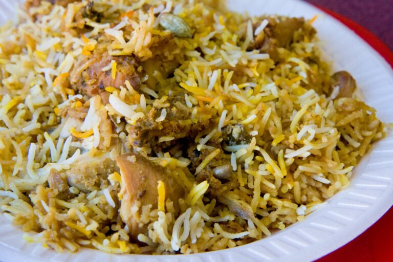 Hyderabadi Chicken Biryani scaled 768x512