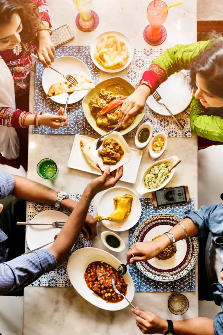 dera food table 768x1152